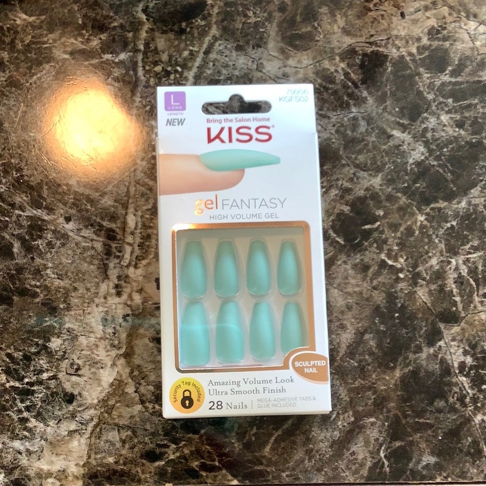 Teal press on nails
